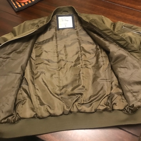 Bomber jacket - Picture 3 of 6